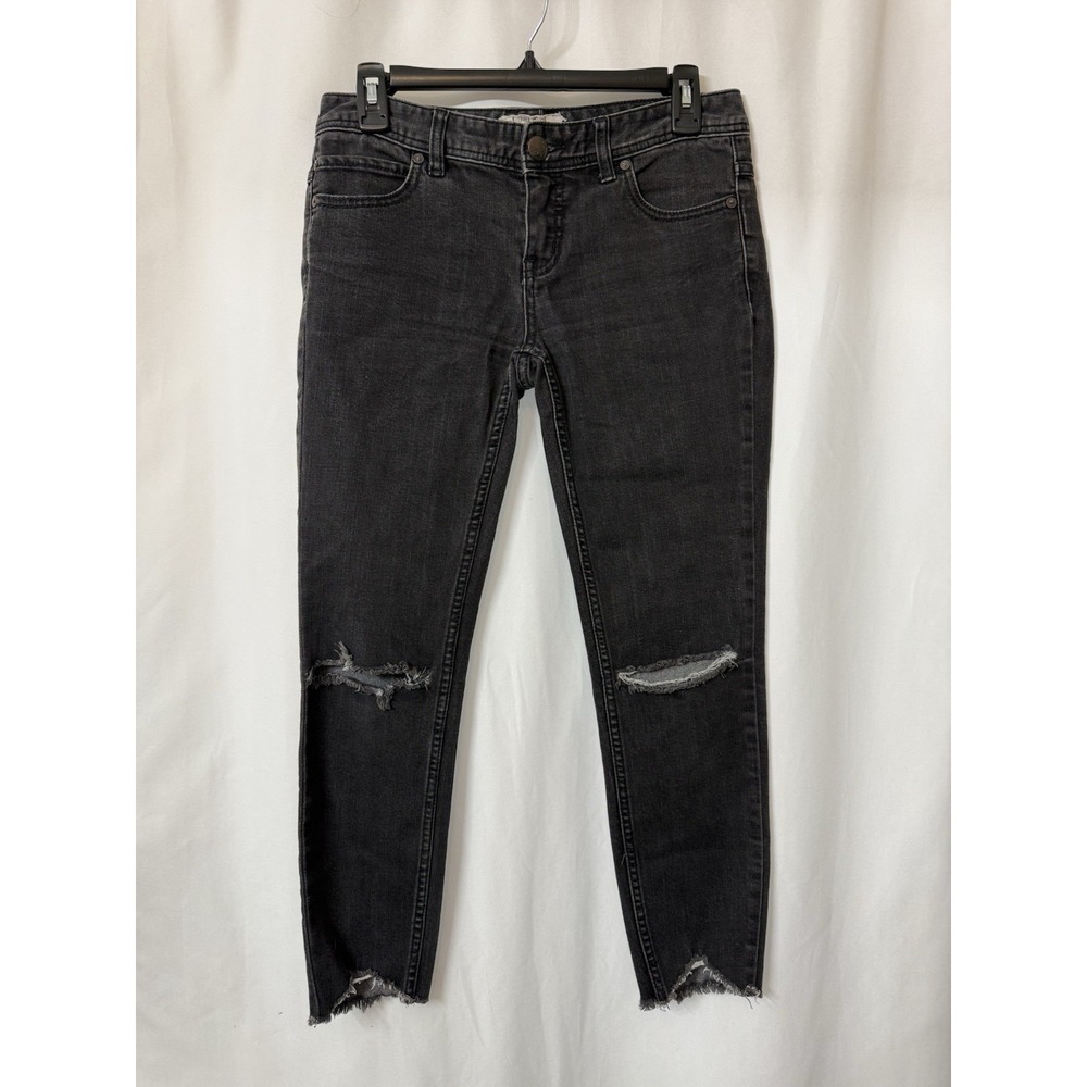 Free People Women's Destroyed Skinny‎ Jeans Size 26 Raw Hem Carbon Black Crop